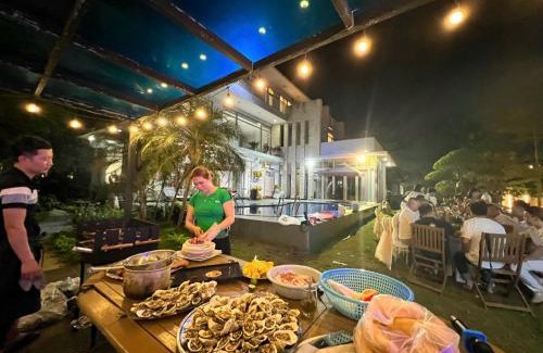 Ha Long Villa | Chuỗi Villa Tuần Châu 7 ngủ Glen - Cạnh Biển - có BỂ BƠI và Sân Vườn rộng
