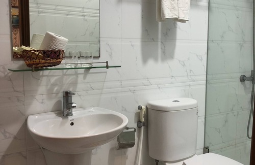 Cat Hai Hotel | Chu Long Hotel