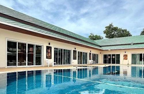 Rawai Casa | Chuan SeaFront Villa Rawai Phuket