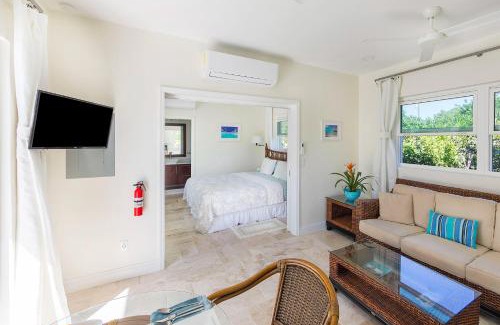 Long Bay Hills Casa | Chuchubi Cottage