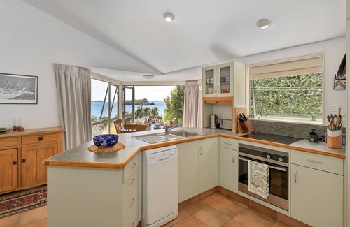 Opito Bay Casa | Chuck’s Retreat - Opito Bay Holiday Home