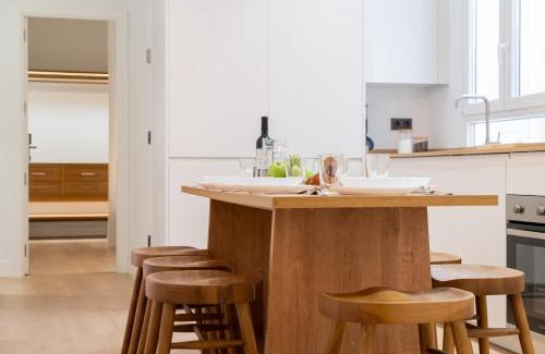 Justicia Apartamento | Chueca Hortaleza 12Pax 5 Bedrooms 5 Baths
