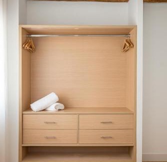 Malasaña Apartamento | Chueca II calle Barco 2BR 2BH