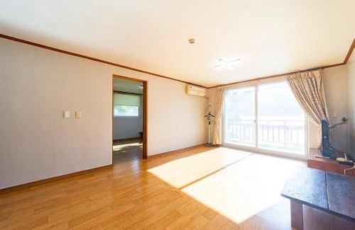 Namsan Casa | Chuncheon Pulbitgrim Pension