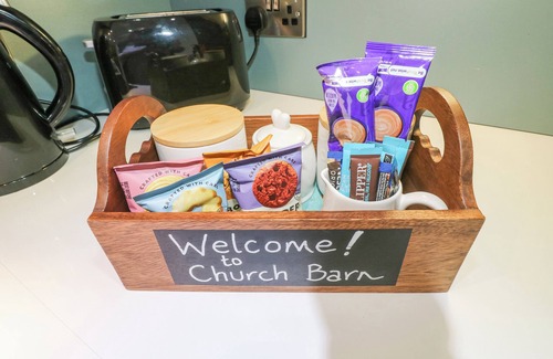 Old Somerby Cabaña | CHURCH BARN, pet friendly, with open fire in Grantham