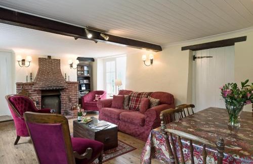 Twywell Casa | Church Cottage
