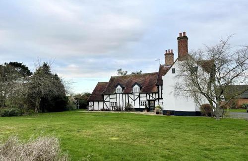 Cookley Casa | Church Farmhouse, Cookley