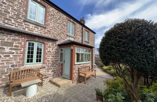 Tavistock Cabaña | CHURCH HILL COTTAGE, character holiday cottage in Whitchurch, Devon