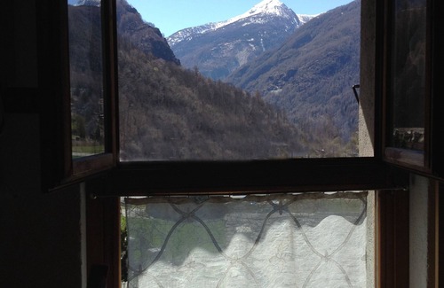 Chiesa in Valmalenco Cabina | Iglesia en Casa Valmalenco en Borgo