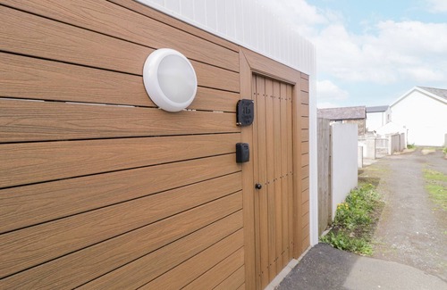 Portstewart Cabaña | CHURCH STUDIO, romantic in Portstewart, County Londonderry
