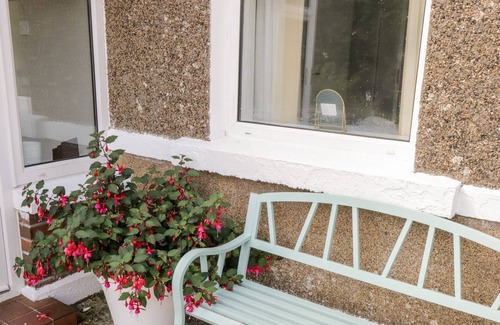 County Mayo Cabaña | CHURCHFIELD HOUSE, family friendly in Crossmolina, County Mayo