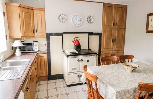 County Mayo Cabaña | CHURCHFIELD HOUSE, pet friendly in Crossmolina, County Mayo