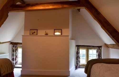 Pulham Casa | Churchill Cottage