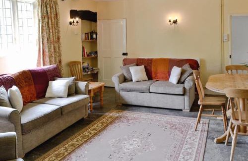 Pulham Casa | Churchill Cottage