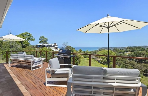 Korora Apartamento | Ciao Korora The Classic, luxury studio with magnificent ocean views.