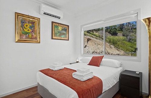 Korora Casa | Ciao Korora The Mediterranean, overlooking the ocean with magnificent water and mountain views.