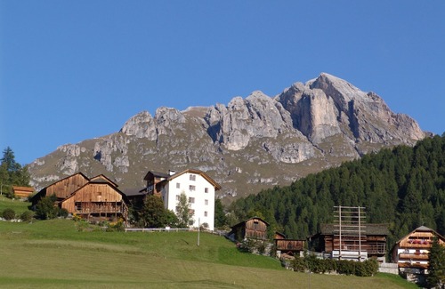 Longiaru Apartamento | Ciasa Linda, apartamento 1 con una hermosa vista de los Dolomitas