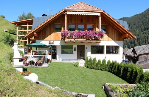 Longiaru Apartamento | Ciasa Linda, apartamento 1 con una hermosa vista de los Dolomitas