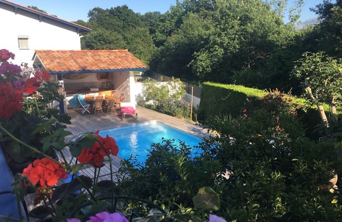 Ciboure Casa | Ciboure. Bonita villa acogedora con piscina cerca de la playa y las tiendas