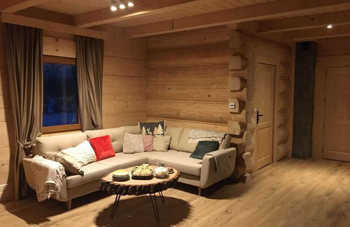 Ciche Casa | Cicha Ostoja Pet friendly winter-summer chalet, minutes to Termy Chochołòw.