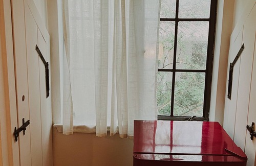 Beachwood Canyon Casa | Cici Hollywood Bungalow
