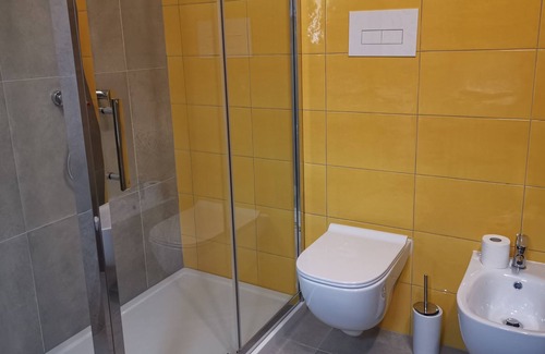 Policastro Bussentino Casa | Cilento, 5 camas cerca del mar en una villa con jardín.