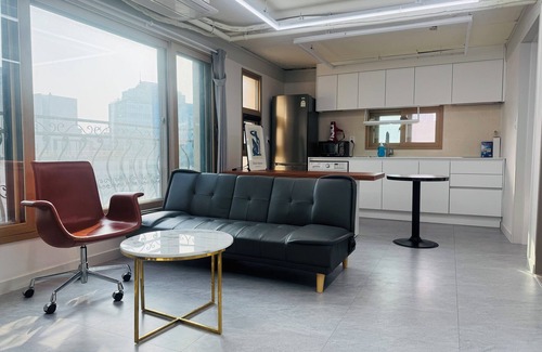 Seongsu Apartamento | 칠Seongsu Station Jungnangcheon Cherry Blossom Road Han River airport bus