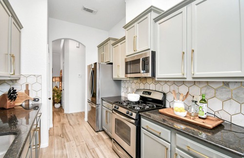 Katy Casa | Cinco Ranch Furnished 1 Story Home, King Beds, Walking Trail, Sleeps 6+