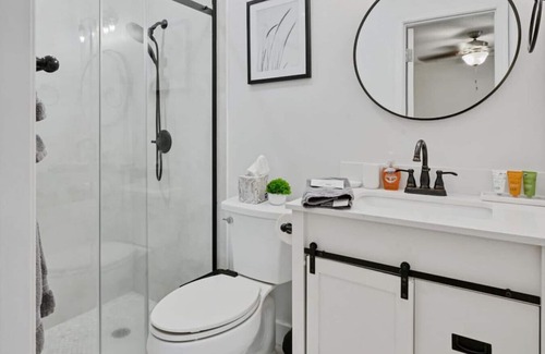 North Palm Beach Casa | Cinderella's Beach Cottage Heated Pool minutes from BEACH!!!