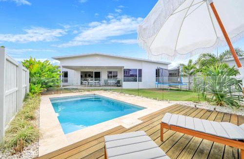Innes Park Casa | Cinema Pool Pets 4b2b Bargara Headlands