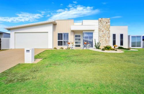 Innes Park Casa | Cinema Pool Pets 4b2b Bargara Headlands