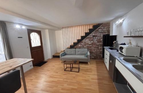 Vincelles Apartamento | Cinema room - Proche Auxerre