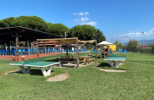 Ameglia Chalet De Esquí | Cinque Terre 6 person campsite chalet 326 near sea
