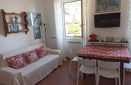 Masero Apartamento | Cinque Terre - Riomaggiore - Apartment with sea and village view