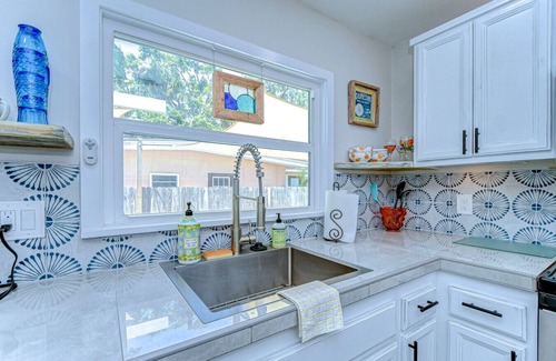 Dunedin Casa | Citrus Haven 2/1 in Dunedin Close to DT w backyard