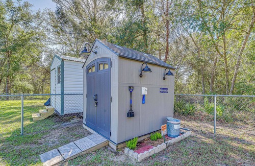 Citrus Springs Cabaña | Citrus Springs Retreat w/ Grill & Screened Porch!