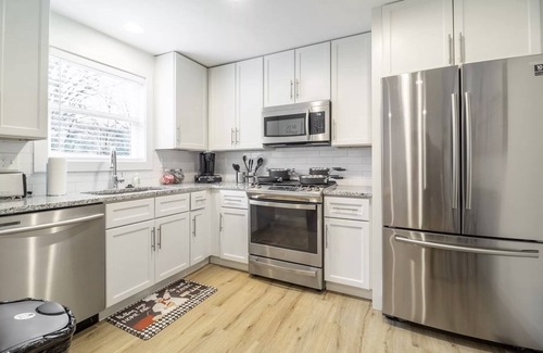 Virginia Highland Apartamento | Citrus Sunburst 1 Bdrm Ponce City Mkt