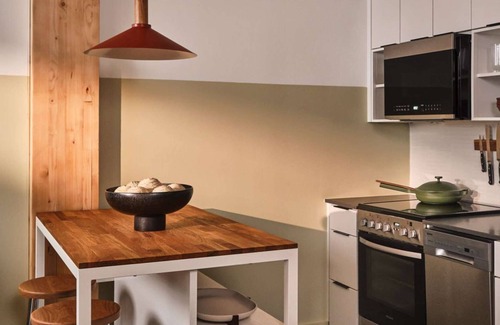 Yamacraw Village Apartamento | City Access + Bike Rentals, Pool & Pet-Friendly