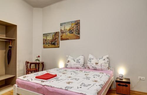 Ujlipotvaros Apartamento | City and Calmness