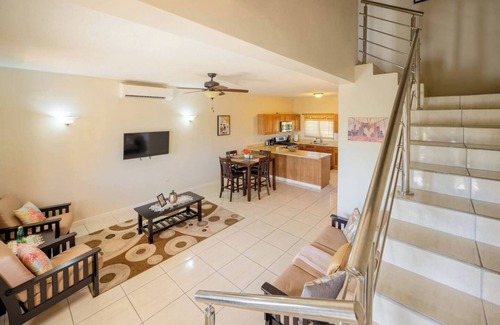St. John's Apartamento | City and Sea: Antiguan Retreat