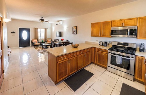 St. John's Apartamento | City and Sea: Antiguan Retreat