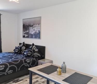 Innenstadt Apartamento | City Apartment