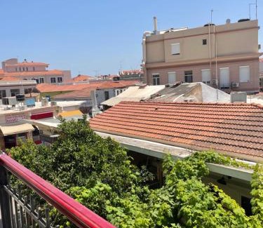 Chios Apartamento | City Apartment Home