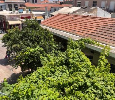 Chios Apartamento | City Apartment Home