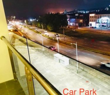 Bintulu Apartamento | City Apartment next to The Spring