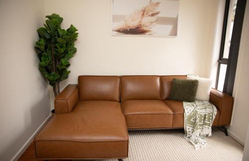 Altona North Casa | City & Beach Retreat