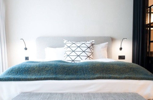 Jewish Quarter Casa | City Break Minutes Away from MoMu Antwerp & Museums! w/ Full Kitchen!