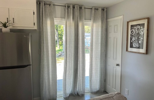 Lincolnton Casa | City cabin, 2-bedroom house with 2 full beds, custom shower, in Lincolnton.