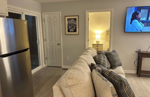 Lincolnton Casa | City cabin, 2-bedroom house with 2 full beds, custom shower, in Lincolnton.
