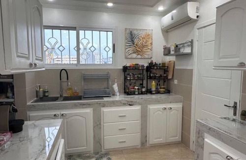 Libreville Apartamento | City center apartment with sea view